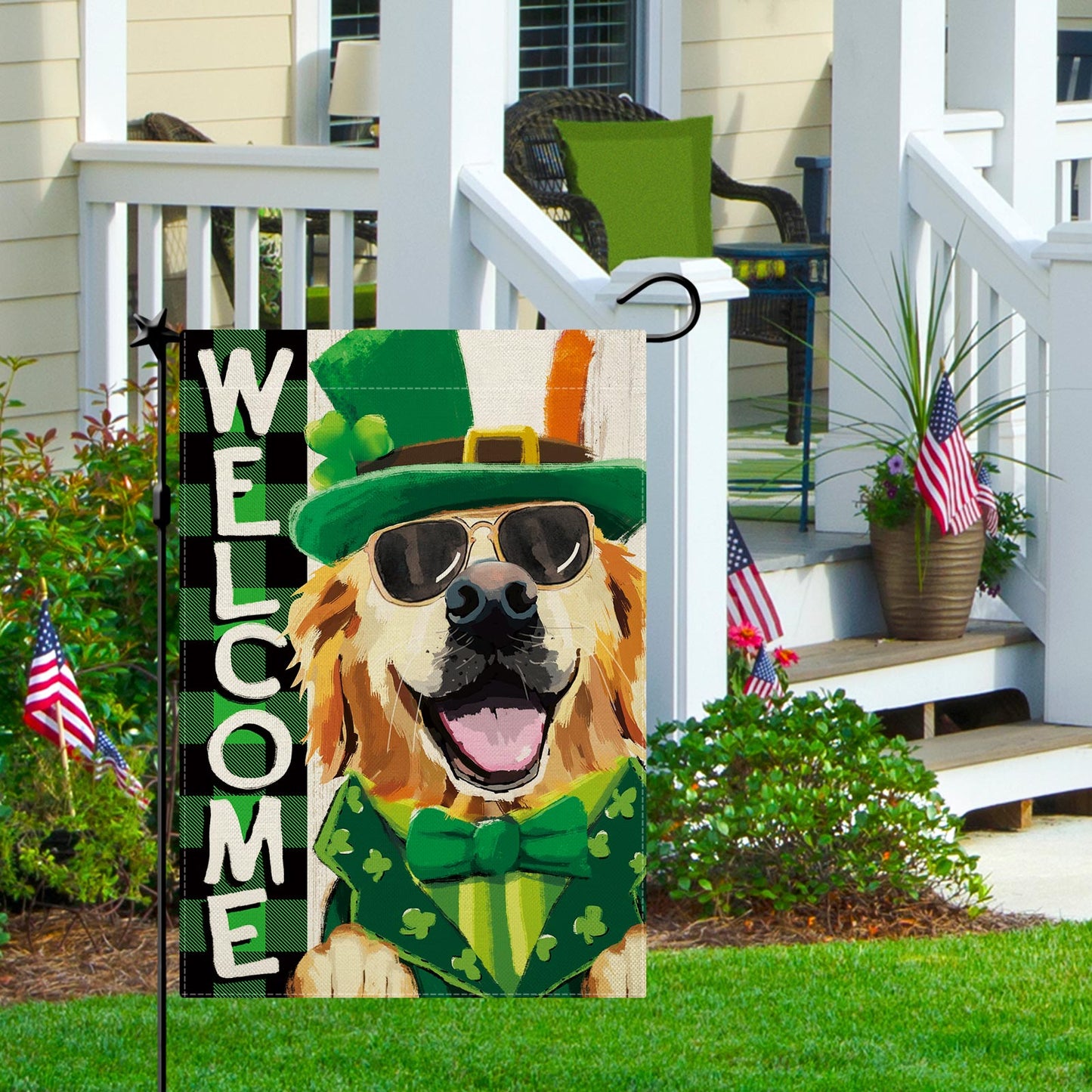 CMEGKE St. Patrick's Day Golden Retriever Garden Flag, St Patrick's Day Dog Garden Flag, Spring Summer Garden Flag Rustic Vertical Double Sided Burlap ST Patricks Day Holiday Party Farmhouse Yard Home Outside Decor 12.5 x 18 In