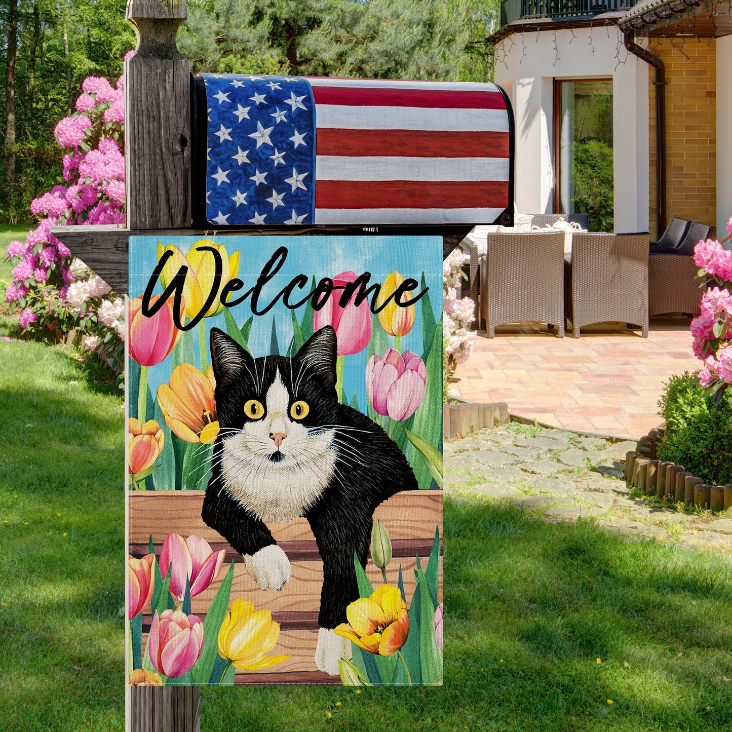 CMEGKE Cat Garden Flag, Summer Garden Flag, Tulip Cat Flags, Spring Summer Fall Vertical Double-Sided Burlap Welcome Cat Floral Holiday Party Rustic Farmhouse Yard Home Outdoor Decoration 12.5 x 18 In