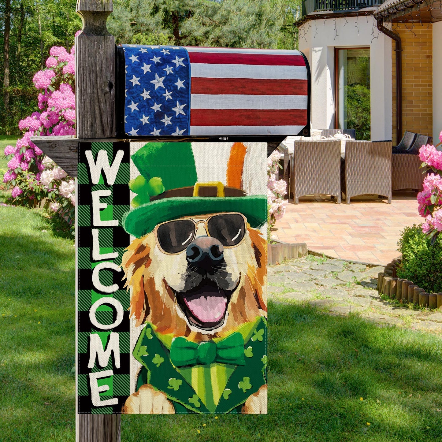 CMEGKE St. Patrick's Day Golden Retriever Garden Flag, St Patrick's Day Dog Garden Flag, Spring Summer Garden Flag Rustic Vertical Double Sided Burlap ST Patricks Day Holiday Party Farmhouse Yard Home Outside Decor 12.5 x 18 In